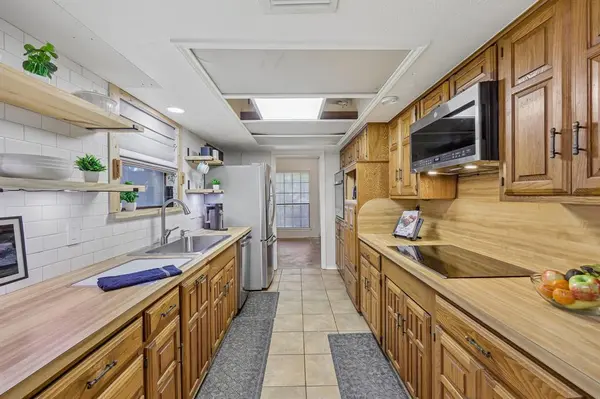 1201 Canadian Circle, Grand Prairie, TX 75050