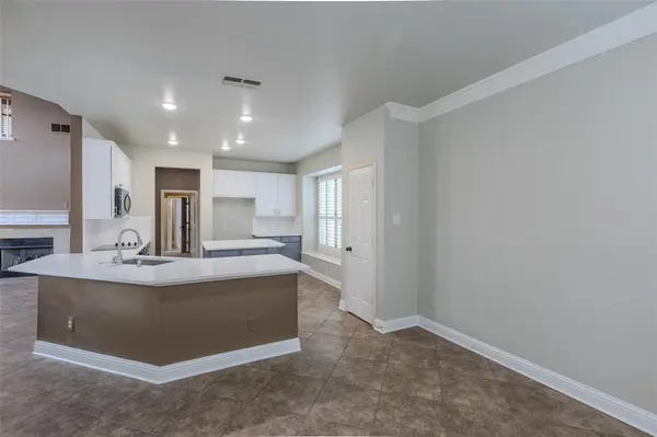 452 Richmond Street, Irving, TX 75063