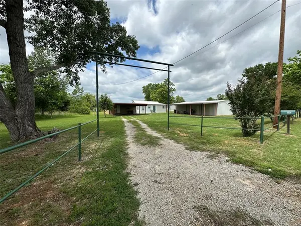 1141 Airport Road, Possum Kingdom Lake, TX 76449