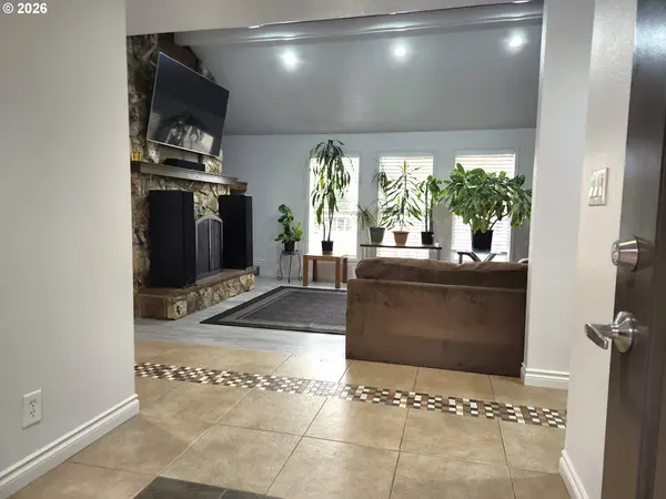 1387 WINDSONG CT, Salem, OR 97304