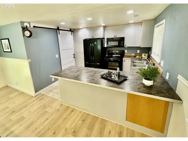 38684 NATURES GARDEN ST, Springfield, OR 97478