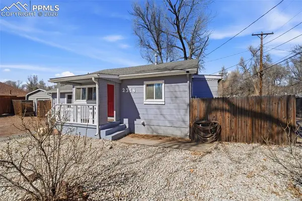 2314 E Monument ST, Colorado Springs, CO 80909