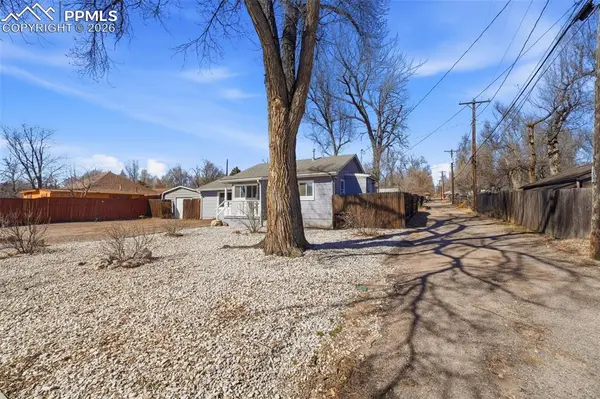 2314 E Monument ST, Colorado Springs, CO 80909