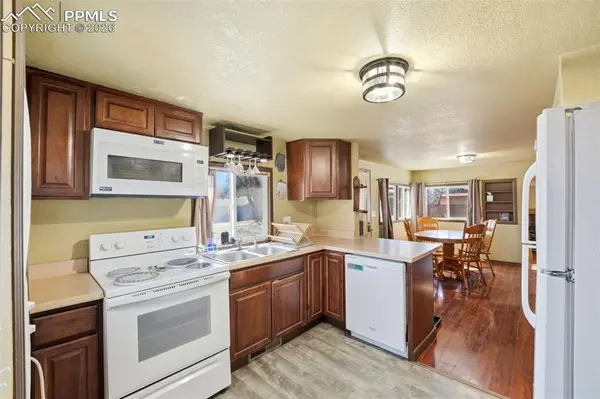 2314 E Monument ST, Colorado Springs, CO 80909
