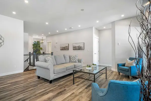 1205 Hillcrest Manor Estate, Strathmore, AB T1P 0B9