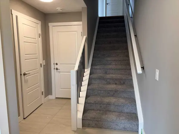 24 Sundown PL, Cochrane, AB T4C 3H2
