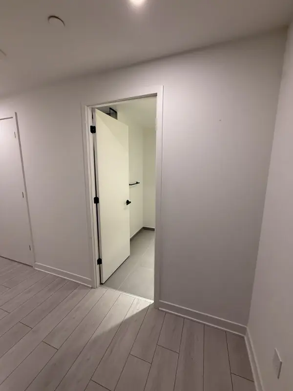 55 Charles ST E #1503, Toronto C08, ON M4Y 0J1