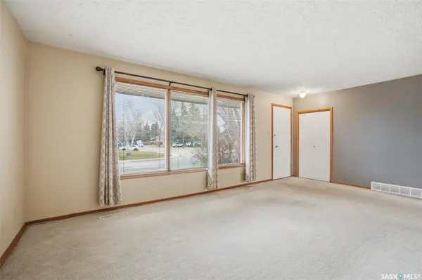 143 102nd STREET W, Saskatoon, SK S7N 1M7