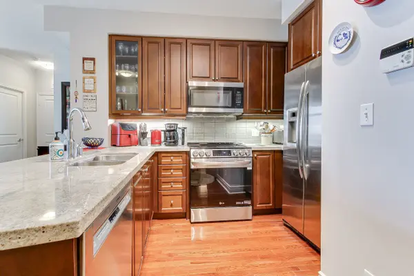 1900 Lake Shore BLVD W #1006, Toronto W01, ON M6S 1A4