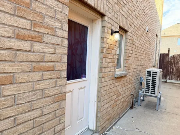 22 Gamson CRES #Bsmt, Brampton, ON L6R 0V8