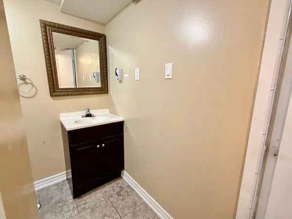 22 Gamson CRES #Bsmt, Brampton, ON L6R 0V8