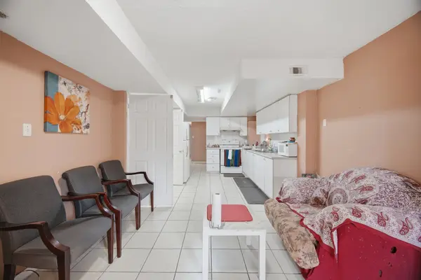 30 Ridgefield CT, Brampton, ON L6P 1B4