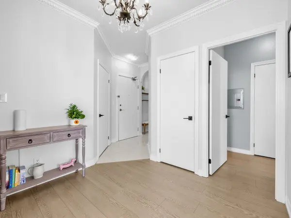 1359 Rathburn RD E #705, Mississauga, ON L4W 5P7