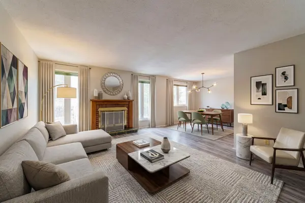 31 Coolspring CRES, Cityview - Parkwoods Hills - Rideau Shore, ON K2E 7M9