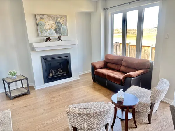 111 TEELIN CIR, Barrhaven, ON K2C 3H2