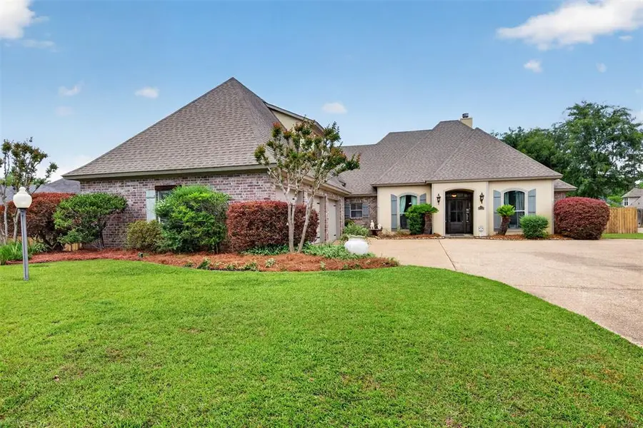 334 Saint Charles Boulevard, Shreveport, LA 71106