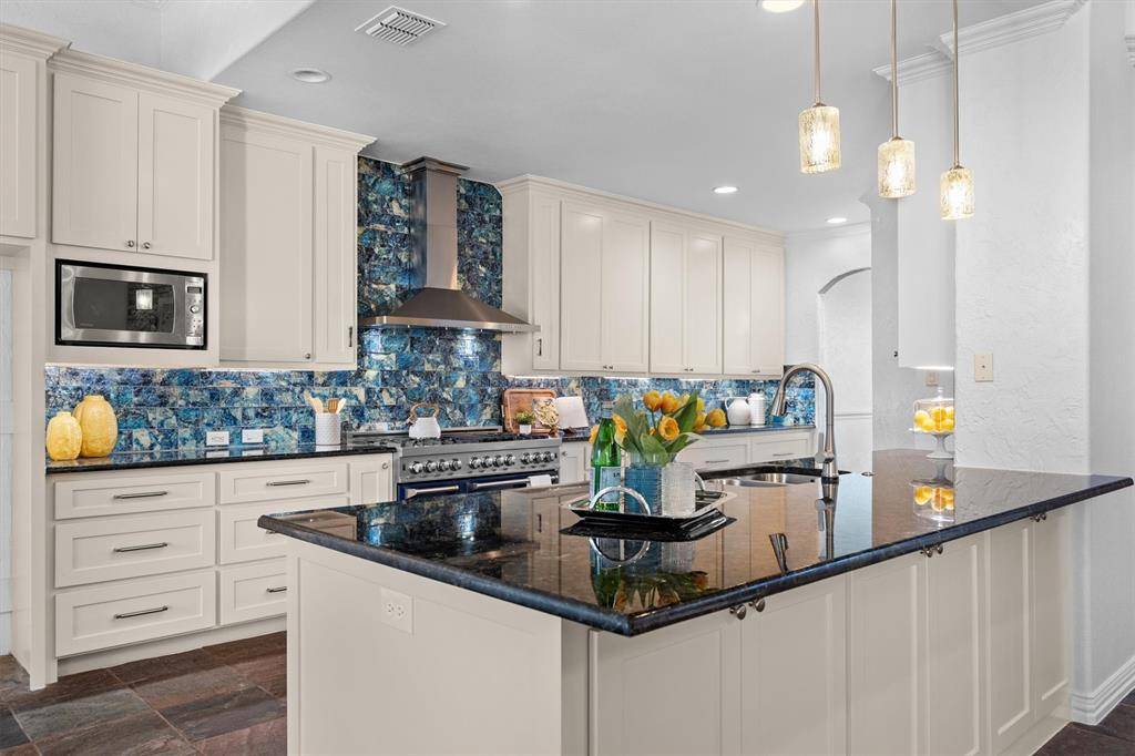 275 Fox Trot Lane, Double Oak, TX 75077