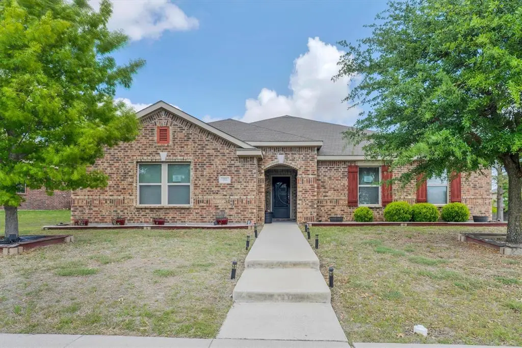 753 Snowy Orchid Lane, Desoto, TX 75115