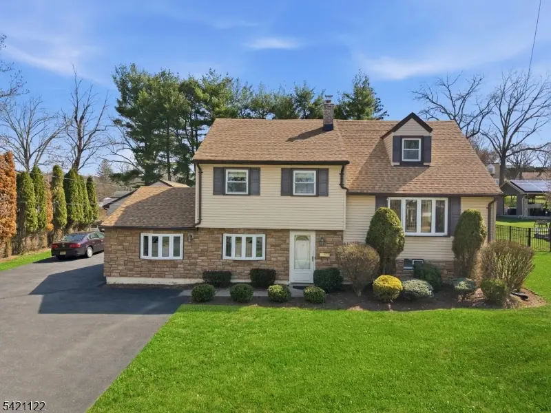 37 Farmingdale Rd, Wayne Twp., NJ 07470
