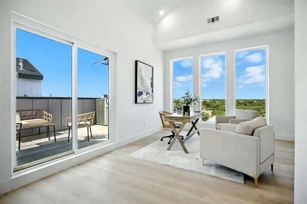 312 N Lancaster Avenue #101, Dallas, TX 75203