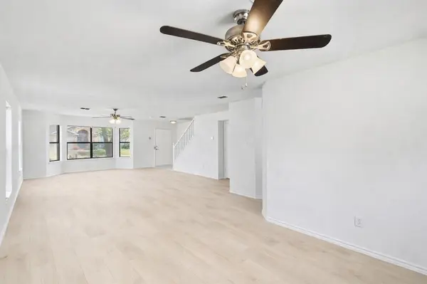 7604 Amsterdam Lane, Arlington, TX 76002