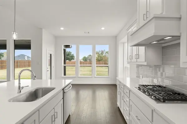 403 Heritage Hill Drive, Forney, TX 75126