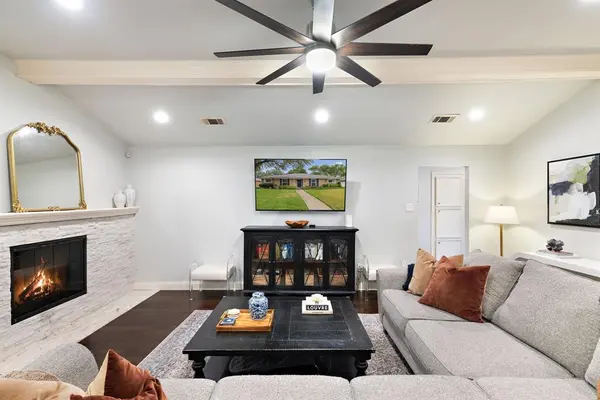 15935 Longvista Drive, Dallas, TX 75248