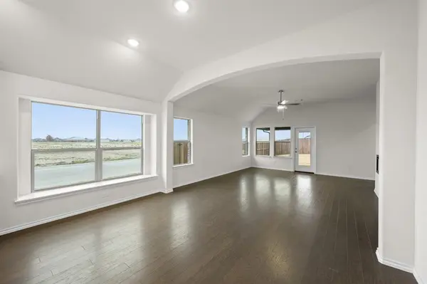 4541 Lyre Leaf Drive, Fort Worth, TX 76036