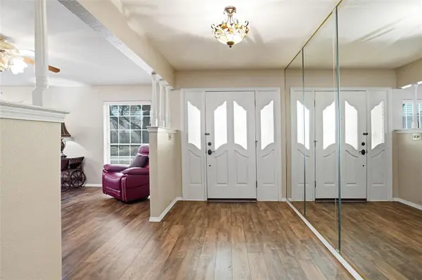 200 Hillview Drive, Hurst, TX 76054