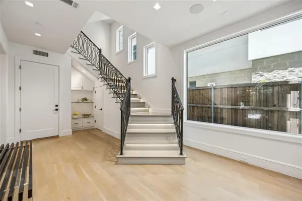 2210 Boll Street, Dallas, TX 75204