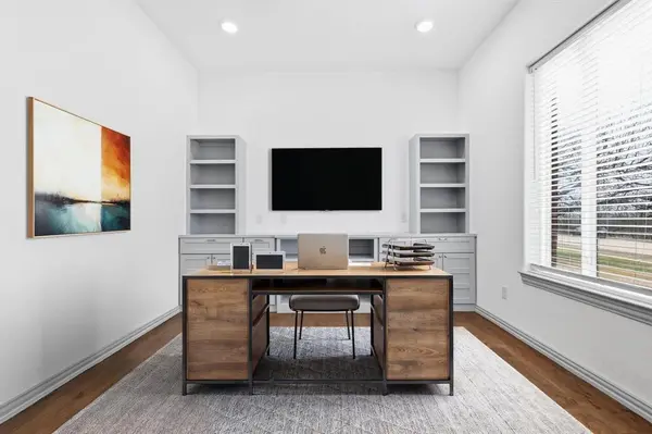 2541 Town View Drive, Cedar Hill, TX 75104