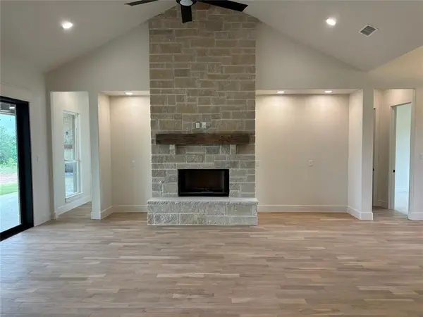 1017 Old Oaks Court, Weatherford, TX 76087