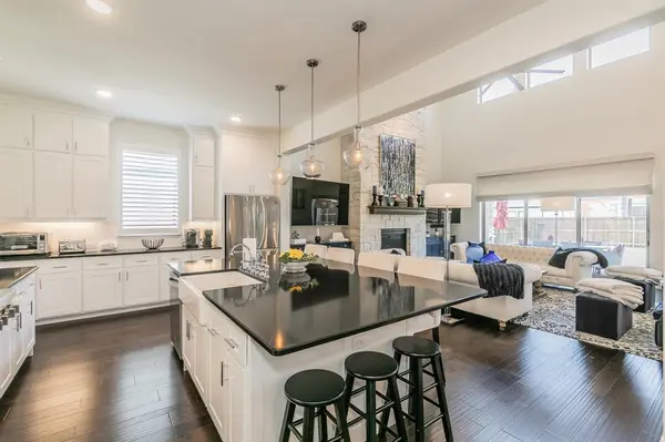 1800 Sable Bay Lane, Arlington, TX 76005