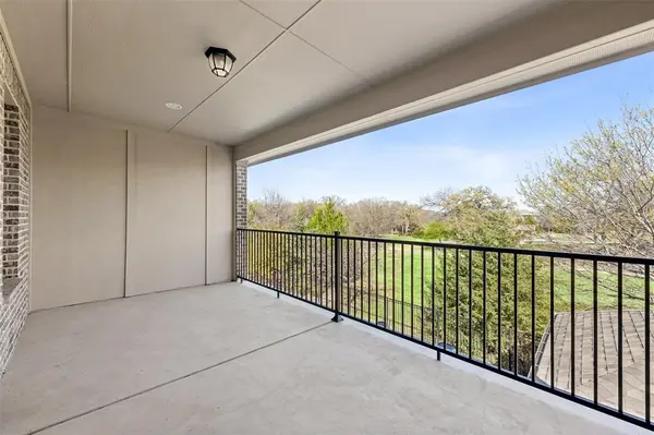 812 Lake Carillon Lane, Southlake, TX 76092
