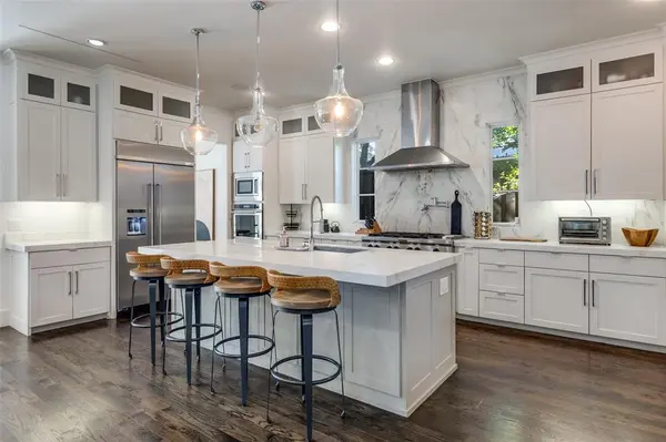 6615 Northwood Road, Dallas, TX 75225