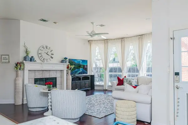 3090 Greenfield Drive, Richardson, TX 75082