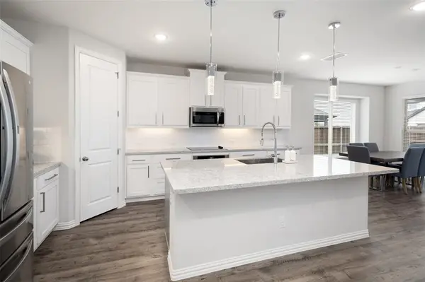 5604 Deer Run Drive, Celina, TX 75009