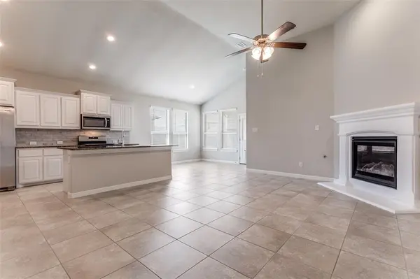 572 Pendennis Drive, Saginaw, TX 76131