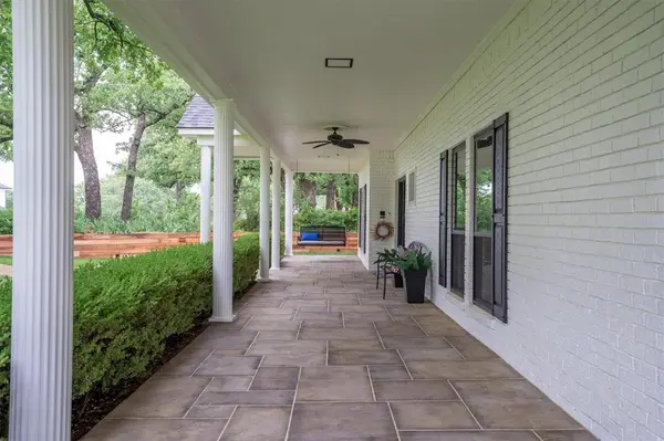 105 High Oak Drive, Double Oak, TX 75077