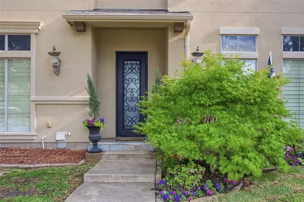 5026 Pershing Avenue, Fort Worth, TX 76107