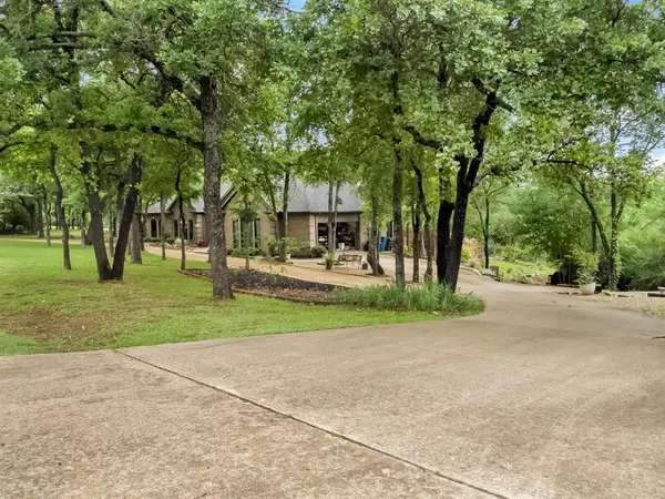 600 Diamond Point Drive, Oak Point, TX 75068