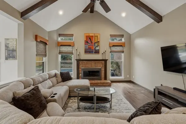 7612 Oak Knoll Drive, North Richland Hills, TX 76182