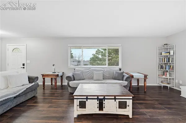 1515 Lehmberg BLVD, Colorado Springs, CO 80915