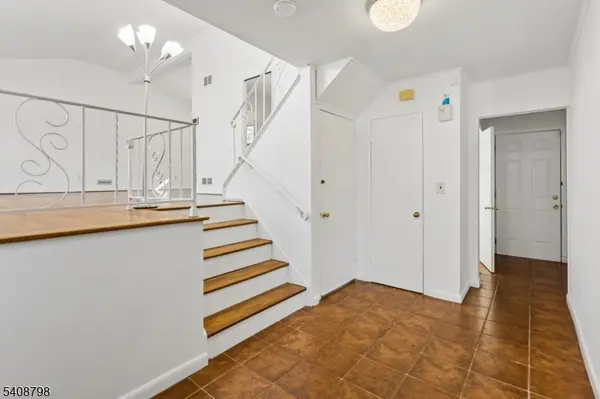 39 Gage Rd, East Brunswick Twp., NJ 08816