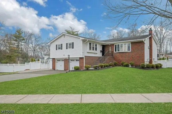 27 Howland Cir, West Caldwell Twp., NJ 07006