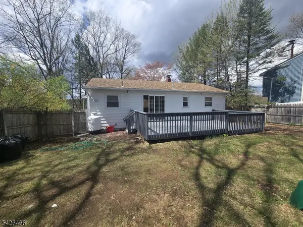 131 W End Ave, Hopatcong Boro, NJ 07843