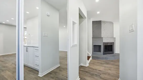 45 AUSTEN LN, Barrie, ON L4N 4V4