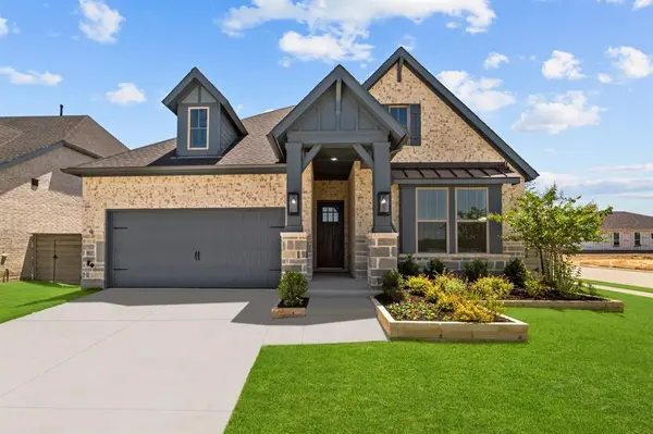 11321 Canopy Trail, Justin, TX 76247