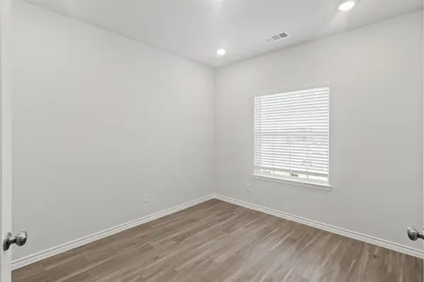 9956 Dynamics Drive, Fort Worth, TX 76131