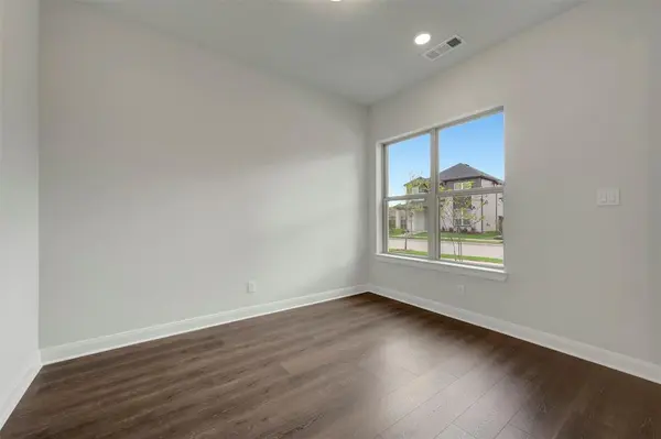 9321 Persimmon Lane, Mesquite, TX 75126